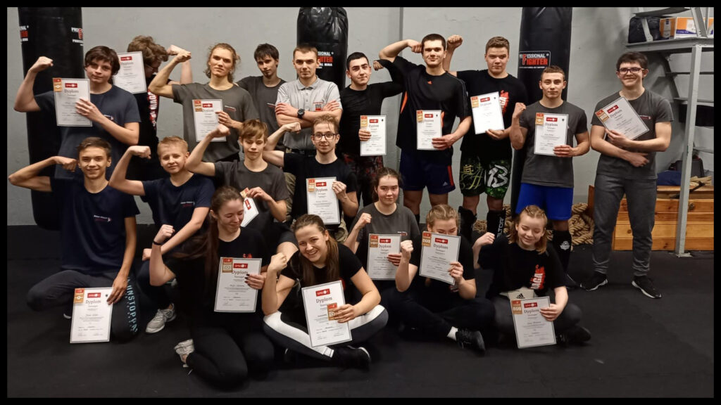 Krav Maga Teenager (15-18 lat) Sosnowiec. Samoobrona dla dzieci i młodzieży. Ogólnorozwojowe zajęcia dodatkowe na terenie Sosnowca i okolic